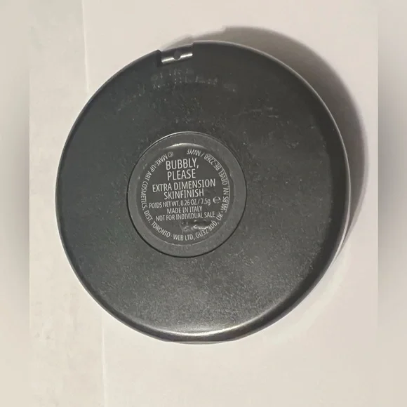 MAC COSMETICS BUBBLY, PLEASE EXTRA DIMENSION SKINFINISH - Picture 2 of 2